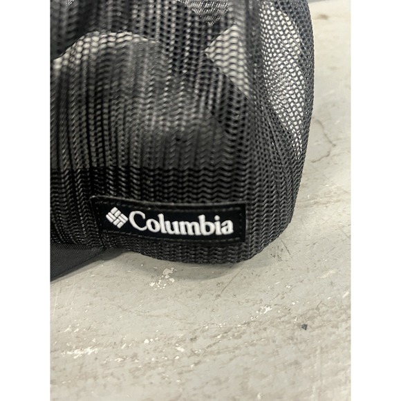 Columbia Hat Cap Snap Back Black Gray Patch Outdoors Hiking Trucker Mens - Picture 5 of 6